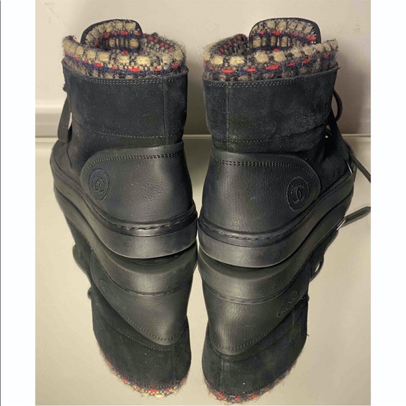 CHANEL Tweed and Suede Trainers - Picture 5 of 9